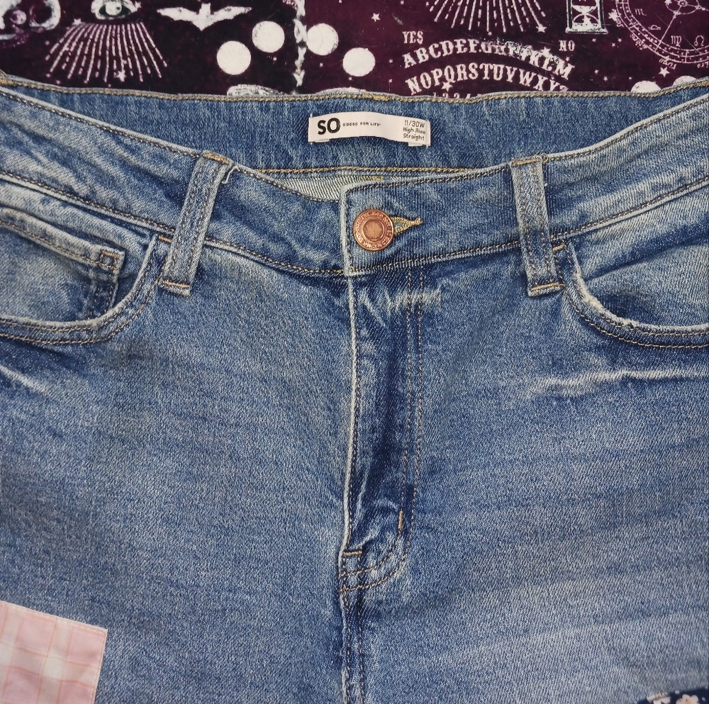 WOMAN'S HIGH RISE BLUE RIPPED PATCHWORK JEANS - Picture 4 of 11